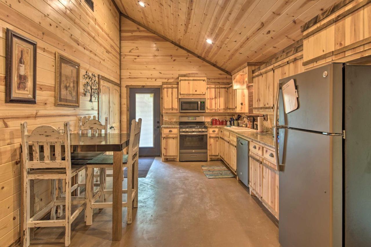 Cabin With Hot Tub Near Broken Bow Lake And Hiking 외부 사진